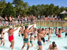 Animation à la piscine au camping 5 étoiles le Vieux Port dans les Landes 
