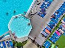 vue drone du spa sur la plage de la piscine du parc aquatique du Camping avec bassin balnéo et jacuzzi dans les Landes