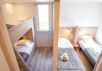 Chambres suites enfant Lodge Premium 6 personnes dans les Landes au camping Le Vieux Port