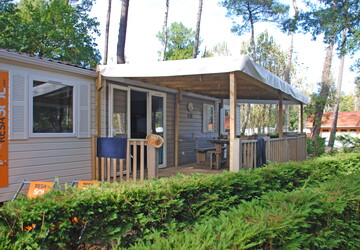 Vue ensemble Mobil-home Resasol 8 personnes dans les Landes au camping Le Vieux Port
