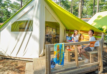 Tente éco au camping 5 étoiles le Vieux Port dans les Landes 