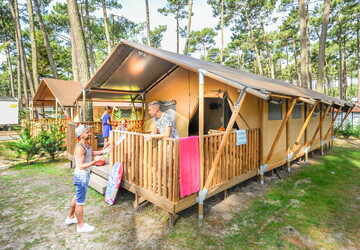 Location de tentes au camping le Vieux Port 5 étoiles dans les Landes 