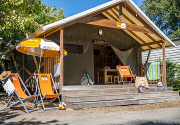 Tente au camping 5 étoiles le Vieux Port dans les Landes 