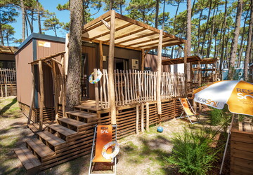 Chalet en bois premium avec jacuzzi dans les Landes au camping 5 étoiles le Vieux Port