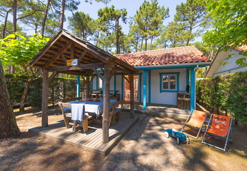 Chalet bois 8 personnes dans les Landes au camping 5 étoiles le Vieux Port à Messanges