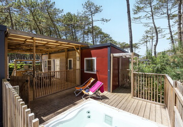 Location Cottage Premium Jacuzzi® 10 personnes au camping 5 étoiles Le Vieux Port avec Resasol pour vos vacances, loisirs et évenements à Messanges Vieux Boucau en bord de mer à la plage