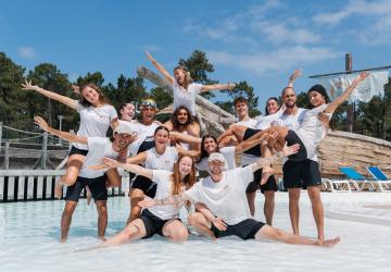 Juillet--aout-camping-5-etoiles-vieux-port-landes-animations-ete-piscine-team-2025