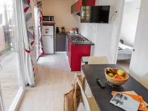 Espace vie Lodge Premium 2/3 personnes dans les Landes au camping Le Vieux Port