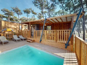 Extérieur du Chalet Premium 4 personnes au camping Le Vieux Port à Messanges dans les Landes 