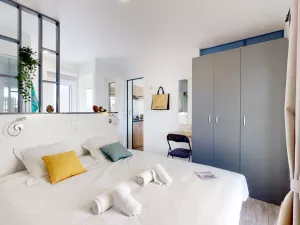 Chambre du Lodge Premium 4 personnes Dune et Jacuzzi au camping 5 étoiles Le Vieux Port à Messanges dans les Landes