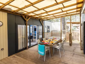 Cottage Premium Jacuzzi 8 pers Breizh Camping 5 étoiles Le Vieux Port dans les Landes