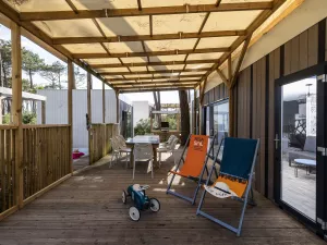 Extérieurs Cottage Suite Premium Jacuzzi 6 pers Otello camping 5 étoiles vieux-port dans Les Landes