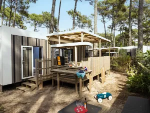 Lodge Premium 6 pers Otello 3 chambres au camping 5 étoiles dans les Landes au camping Le Vieux Port 