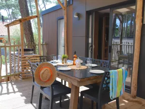 Lodge Premium 4 pers au camping 5 étoiles dans les Landes au camping Le Vieux Port 