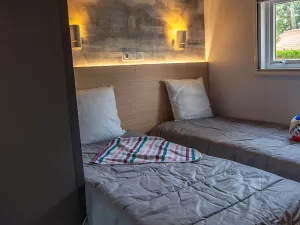 Lodge Premium 6 pers jacuzzi 5 étoiles dans les Landes au camping Le Vieux Port 