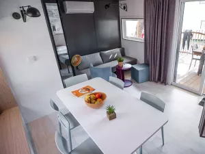 Lodge Premium 6 pers jacuzzi 5 étoiles dans les Landes au camping Le Vieux Port 