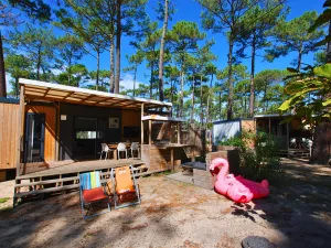 Lodge Premium 6 personnes jacuzzi 5 étoiles dans les Landes au camping Le Vieux Port 