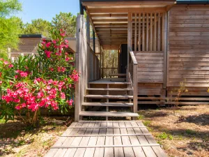 20250710 Chalet Duo Premium Piscine 6-7 personnes (2) Entrée