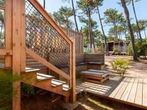 20250710 Chalet Premium Piscine 4-5 personnes (56) Extérieur Chill 2