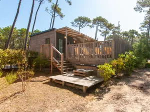 20250710 Chalet Premium Piscine 4-5 personnes (59) Extérieur logement entier