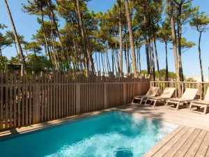 20250710 Chalet Premium Piscine 4-5 personnes (93) Piscine 3