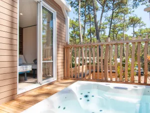 20250710 Lodge Premium dune Jacuzzi 4 pers (74) Jacuzzi 1