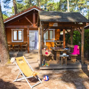 Chalets bois dans notre camping 5 étoiles en bord de mer