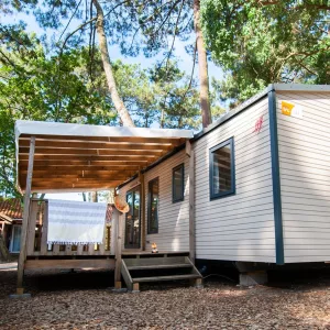 Extérieur d'un mobil-home Resasol 4/6 personnes