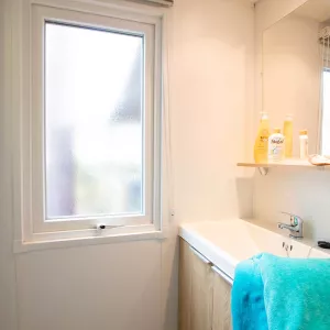 Salle de bain d'un mobil-home Resasol 4/6 personnes