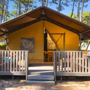 Tente Ecoluxe dans un camping 5 étoiles en bord de mer