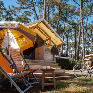 Tente Duo 2 personnes avec terrasse couverte en pleine nature