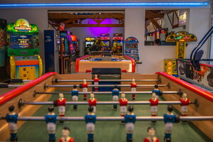 Babyfoot dans la salle de jeux camping 5 étoiles Vieux port Landes 