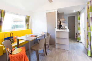 Intérieur Mobil-home au camping 5 étoiles le Vieux Port dans les Landes