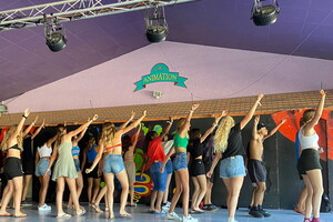 Défis Tik Tok au Club Ados du camping 5 étoiles Le Vieux Port à Messanges dans les Landes