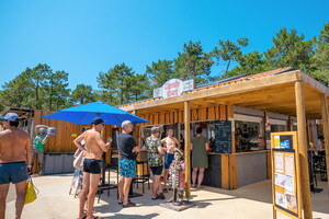 Camping Landes avec snack restaurant bar dans le parc aquatique (1) Informations pratiques Ambiance et cadre du point de restauration cocktails
