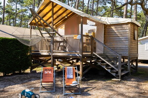 Un hébergement atypique pour votre camping insolite dans les Landes (6) extérieur cabane sur pilotis resasol 4-5 personnes