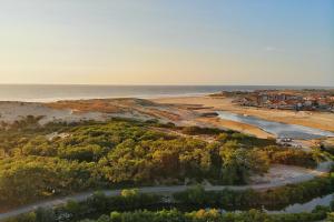 Camping avec accès direct à la plage en bord de mer : le lac marin de Vieux Boucau Port d'Albert et le courant de Soustons avec l'embouchure à l'estacade, plage de la sauvagine (camping 5 étoiles landes accès direct plage, bord de mer, accès plage, plages de vieux-boucau et soustons)