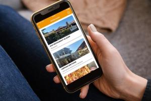 montage d'un screenshot de la partie restauration de l'app mobile du camping avec bars et restaurants pour donner toutes les informations utiles en cas de petite ou grande faim en vacances