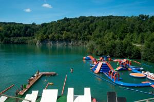 Combo Water zone + Jump, pour vivre une expérience aquatique forte en fou-rire et en sensations fortes