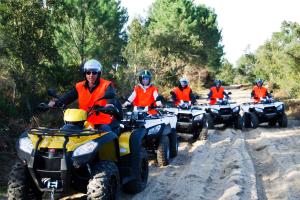 Randonnées en quad dans la forêt landaise