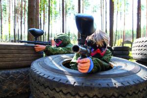 Paintball sous les pins