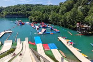 Combo Water zone + Jump, pour vivre une expérience aquatique forte en fou-rire et en sensations fortes