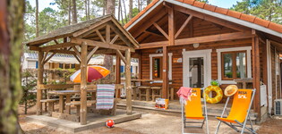 Vue ensemble Chalet Bois 4/5 personnes dans les Landes au camping Le Vieux Port