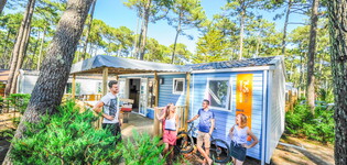 Extérieur et emplacement Mobil-home Resasol 6/8 personnes dans les Landes au camping Le Vieux Port