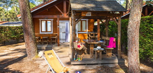 Chalet bois 6 personnes chambre dans les Landes au camping 5 étoiles le Vieux Port à Messanges