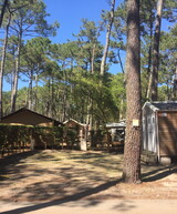 Parcelle Emplacement VIP 120 2/6 personnes dans les Landes au camping Le Vieux Port