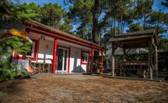 Vue ensemble Chalet Bois 6 personnes dans les Landes au camping Le Vieux Port