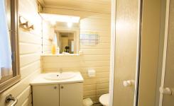 Salle de bains Chalet Bois 8 personnes dans les Landes au camping Le Vieux Port