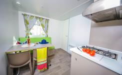Coin cuisine Mobil-home Eco 4/5 personnes dans les Landes au camping Le Vieux Port