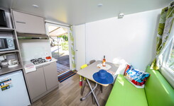 Intérieur Mobil-home Eco 4/5 personnes dans les Landes au camping Le Vieux Port